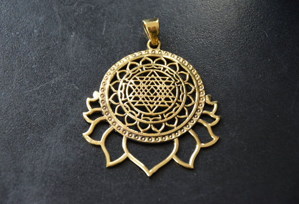 SRI YANTRA Pendant - Lotus Pendant, Mandala Pendant, Tribal Necklace, Yoga Jewellery, Flower of Life Necklace, Tribal Jewelry, Brass